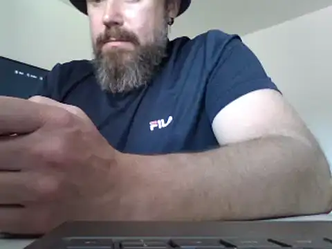 Snapshot of FROL83 chatting on 06/06/26, 02:55 FROL83 online show from 06/06/26, 02:55