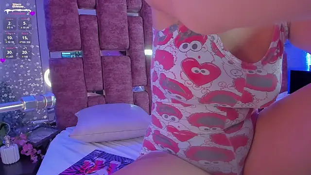 AlessiaDouce online show from 12/28/24, 08:04