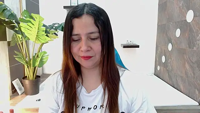 Heidy Wells online show from 05/26/26, 01:18