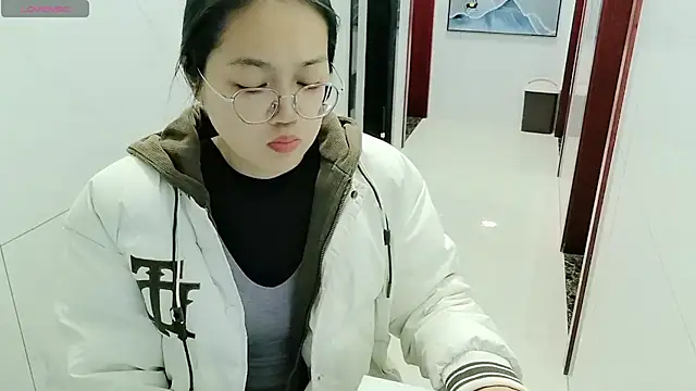 Snapshot of luoxuwen chatting on 12/05/24, 03:04 luoxuwen online show from 12/05/24, 03:04
