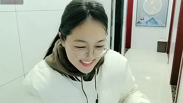 Snapshot of luoxuwen chatting on 12/09/24, 03:07 luoxuwen online show from 12/09/24, 03:07