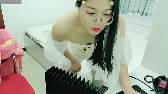 Snapshot of luoxuwen chatting on 01/15/25, 02:27 luoxuwen online show from 01/15/25, 02:27