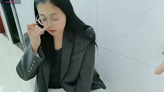 Snapshot of luoxuwen chatting on 03/06/25, 07:14 luoxuwen online show from 03/06/25, 07:14