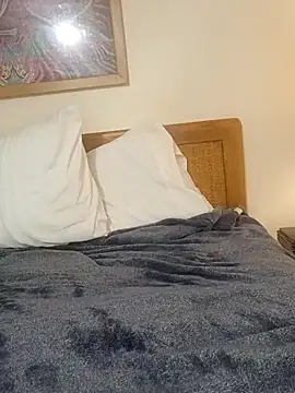 dcrick978 online show from 10/23/25, 12:21