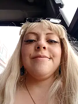 madelaine- online show from 12/13/24, 06:59