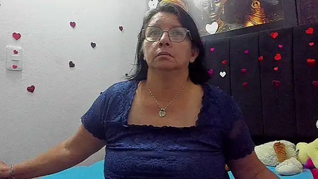 Evaaross 2345 online show from 07/07/26, 07:29