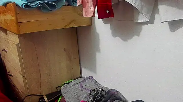 Evaaross 2345 online show from 07/15/26, 02:33