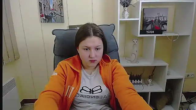  sofi smile online show from 02/24/25, 03:44