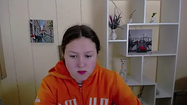  sofi smile online show from 03/18/25, 08:04