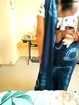 PayalSharmahot143 online show from 10/03/25, 02:08