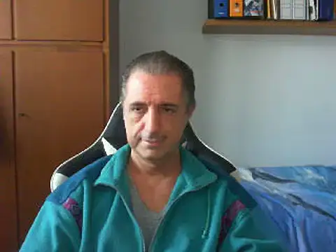 Snapshot of lliuk70mi chatting on 12/21/24, 03:09 lliuk70mi online show from 12/21/24, 03:09