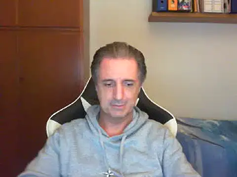 Snapshot of lliuk70mi chatting on 02/10/25, 06:56 lliuk70mi online show from 02/10/25, 06:56