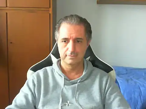 Snapshot of lliuk70mi chatting on 02/16/25, 02:21 lliuk70mi online show from 02/16/25, 02:21