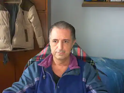 Snapshot of lliuk70mi chatting on 12/17/25, 02:01 lliuk70mi online show from 12/17/25, 02:01