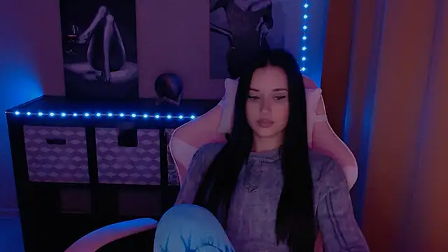 Snapshot of AlisaLink chatting on 01/14/25, 04:08 AlisaLink online show from 01/14/25, 04:08