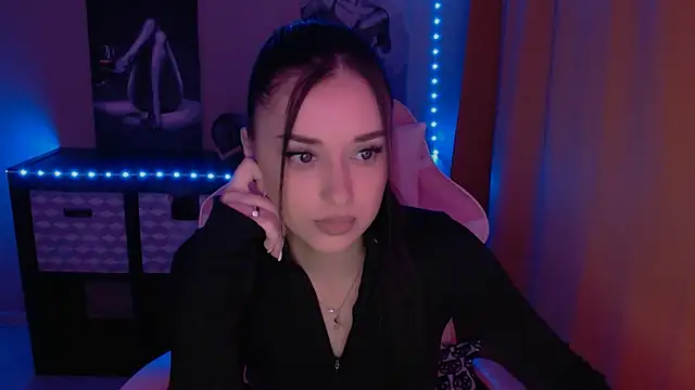 Snapshot of AlisaLink chatting on 02/15/25, 04:23 AlisaLink online show from 02/15/25, 04:23