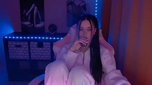 Snapshot of AlisaLink chatting on 02/28/25, 05:26 AlisaLink online show from 02/28/25, 05:26