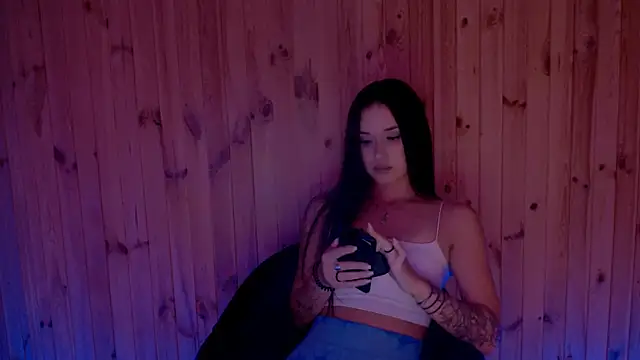 Snapshot of AlisaLink chatting on 10/04/25, 04:27 AlisaLink online show from 10/04/25, 04:27