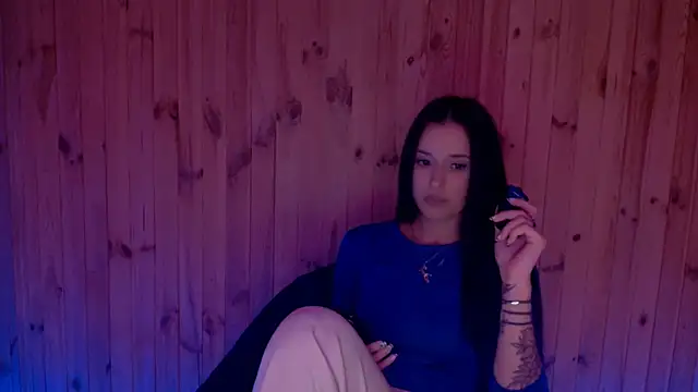 Snapshot of AlisaLink chatting on 10/07/25, 04:15 AlisaLink online show from 10/07/25, 04:15