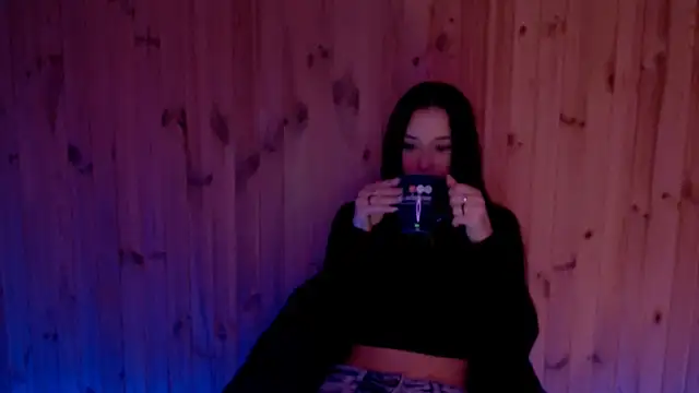 Snapshot of AlisaLink chatting on 10/20/25, 05:24 AlisaLink online show from 10/20/25, 05:24