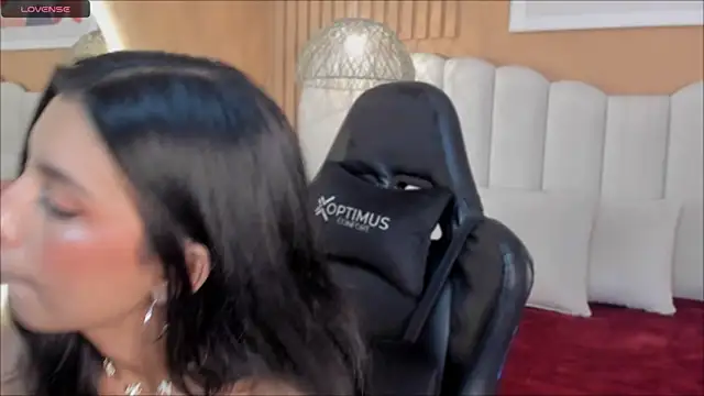 Snapshot of zia_cooper chatting on 03/13/25, 06:45 zia cooper online show from 03/13/25, 06:45