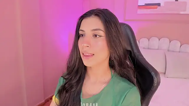 Snapshot of zia_cooper chatting on 11/19/25, 06:52 zia cooper online show from 11/19/25, 06:52