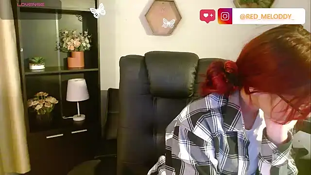 Snapshot of RedMeloddy chatting on 05/06/26, 10:37 RedMeloddy online show from 05/06/26, 10:37
