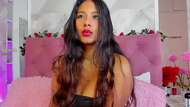 Snapshot of AnnaQueen_ chatting on 10/14/25, 05:36 AnnaQueen  online show from 10/14/25, 05:36