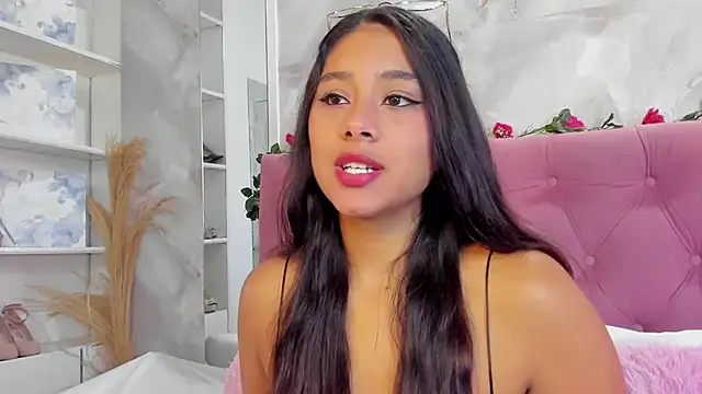 Snapshot of AnnaQueen_ chatting on 10/18/25, 04:19 AnnaQueen  online show from 10/18/25, 04:19