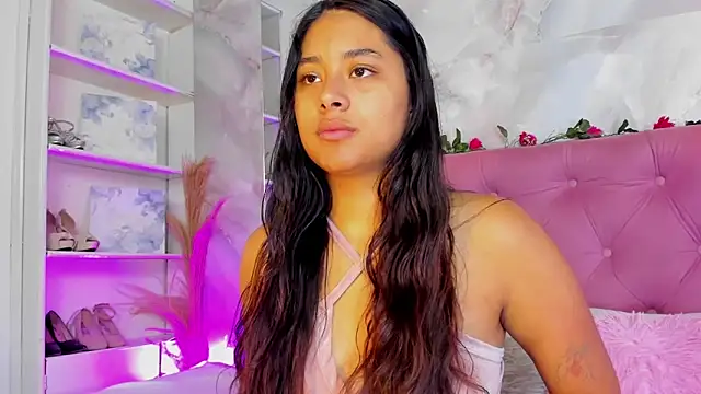 Snapshot of AnnaQueen_ chatting on 10/27/25, 04:11 AnnaQueen  online show from 10/27/25, 04:11