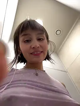 Snapshot of bigbabykiki chatting on 12/26/24, 10:05 bigbabykiki online show from 12/26/24, 10:05