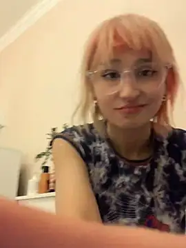 Snapshot of bigbabykiki chatting on 03/15/25, 07:16 bigbabykiki online show from 03/15/25, 07:16