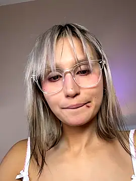 bigbabykiki online show from 10/04/25, 03:43