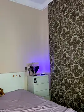 Snapshot of bigbabykiki chatting on 11/08/25, 03:23 bigbabykiki online show from 11/08/25, 03:23