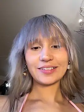 Snapshot of bigbabykiki chatting on 11/13/25, 06:29 bigbabykiki online show from 11/13/25, 06:29