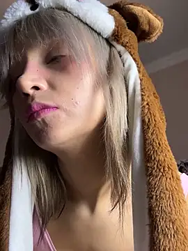 Snapshot of bigbabykiki chatting on 11/22/25, 03:22 bigbabykiki online show from 11/22/25, 03:22