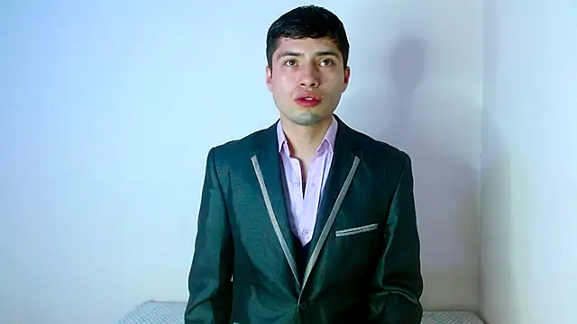 Snapshot of nolanjay_ chatting on 09/27/25, 10:37 nolanjay online show from 09/27/25, 10:37