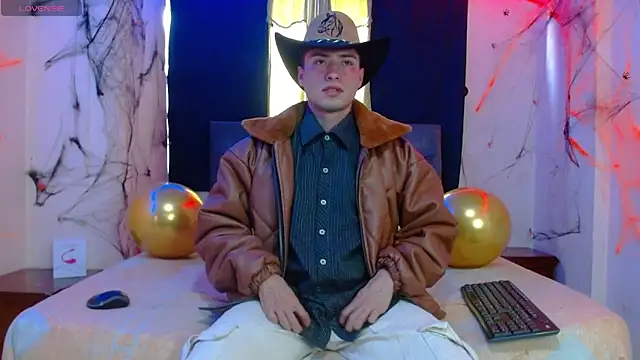 Snapshot of nolanjay_ chatting on 10/10/25, 08:19 nolanjay online show from 10/10/25, 08:19