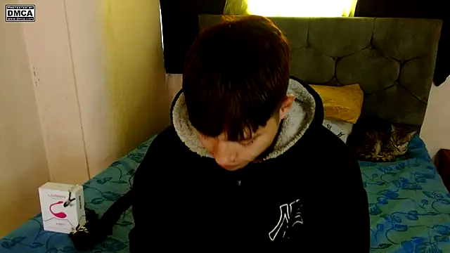 Snapshot of nolanjay_ chatting on 11/06/25, 02:40 nolanjay online show from 11/06/25, 02:40