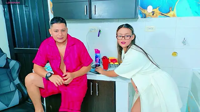 ValentinaAndTerry online show from 11/28/25, 03:58