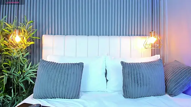 LinaGlam online show from 09/24/25, 10:46