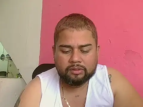 GABRIELGARCIA1313 online show from 12/21/25, 04:14