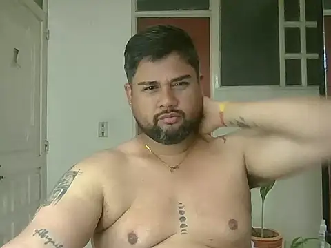 GABRIELGARCIA1313 online show from 07/11/26, 02:42