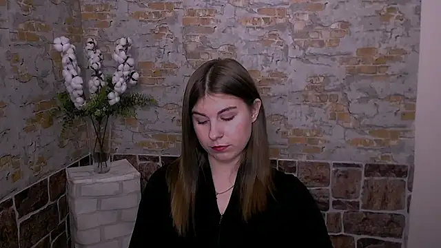 Sweet Doll Luna online show from 12/21/24, 04:03