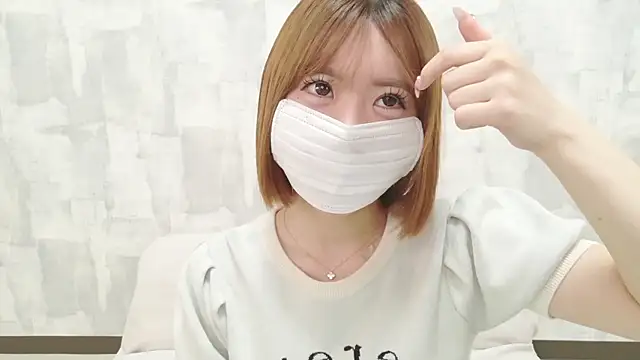 LOVE MOMO LOVE online show from 04/13/26, 12:43
