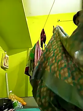 Snapshot of Tamil_yamuna_hindi chatting on 01/08/25, 01:42 Tamil yamuna hindi online show from 01/08/25, 01:42