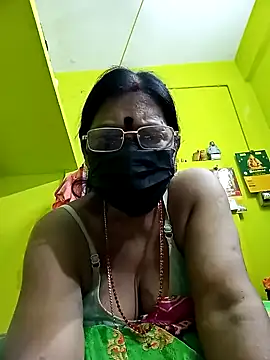 Snapshot of Tamil_yamuna_hindi chatting on 01/11/25, 02:20 Tamil yamuna hindi online show from 01/11/25, 02:20