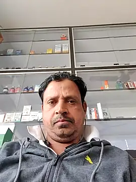 Snapshot of Raj1043 chatting on 11/12/25, 06:14 Raj1043 online show from 11/12/25, 06:14