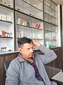 Snapshot of Raj1043 chatting on 11/18/25, 05:23 Raj1043 online show from 11/18/25, 05:23