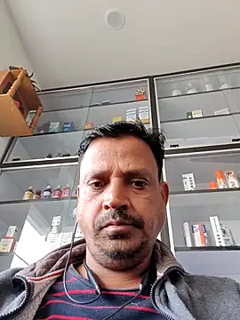 Snapshot of Raj1043 chatting on 11/20/25, 05:18 Raj1043 online show from 11/20/25, 05:18